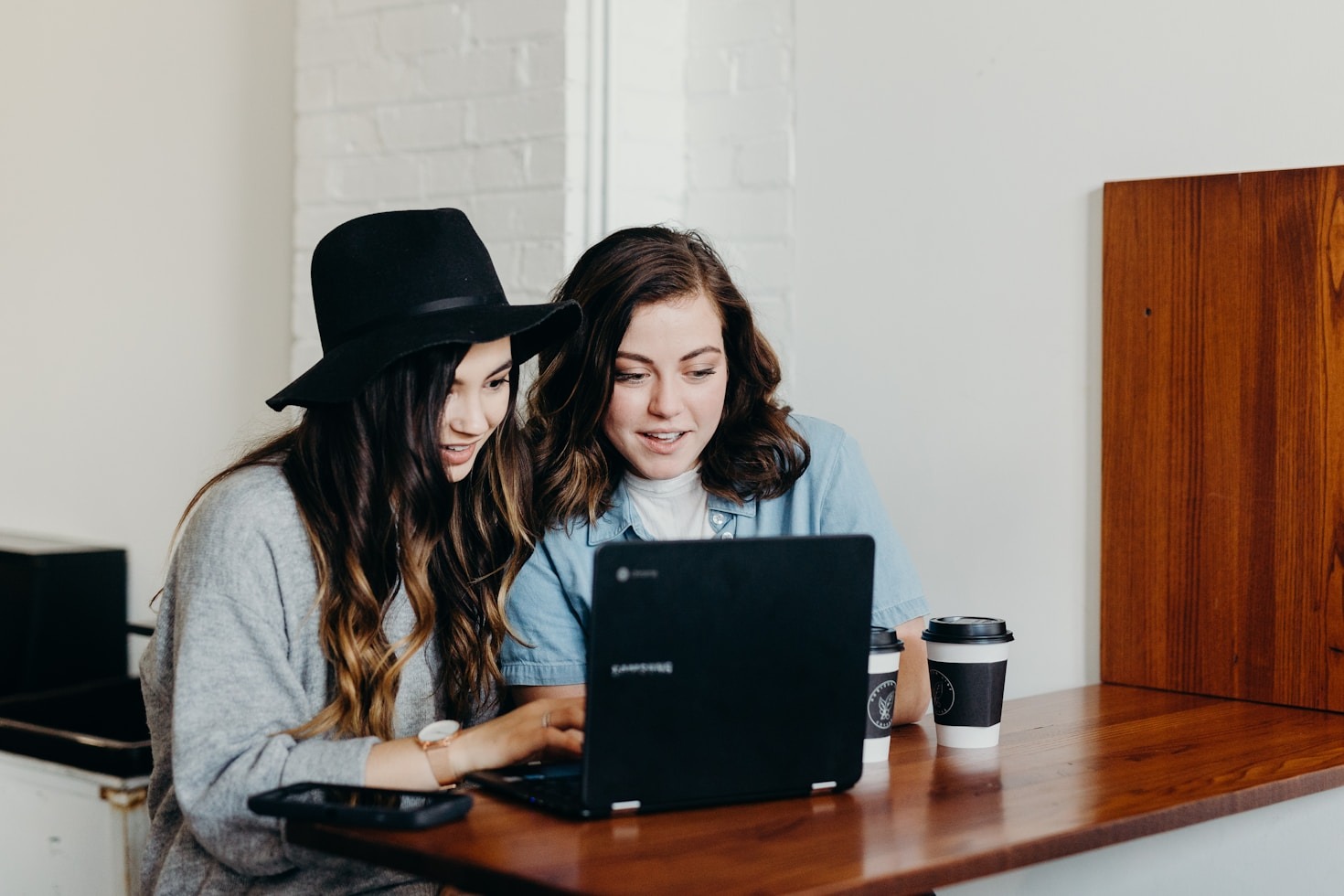 Exploring the Power of Storytelling in Blogs